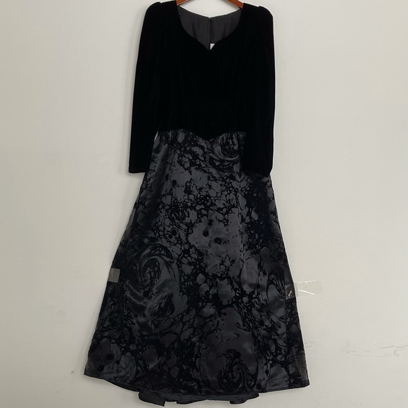 VTG Richilene Puff Sleeve Velvet jacquard Black DressUS Sz: S